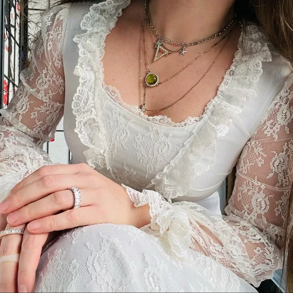 Vintage Organza Ruffle Lace Layered Ivory White Bishop Long Sleeve Wedding Dress - Picture 7 of 17